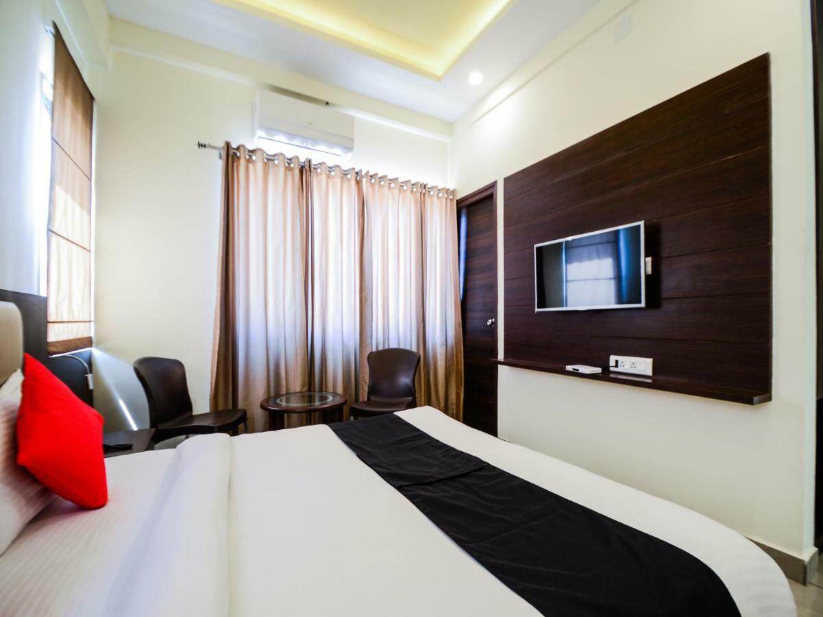 Capital O 35703 Hotel Sarovar Grand Udajpur Zewnętrze zdjęcie